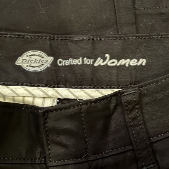 Dickies, womens black, twill pant, slim, 4 SH, boot cut, new with tags - Picture 3 of 6